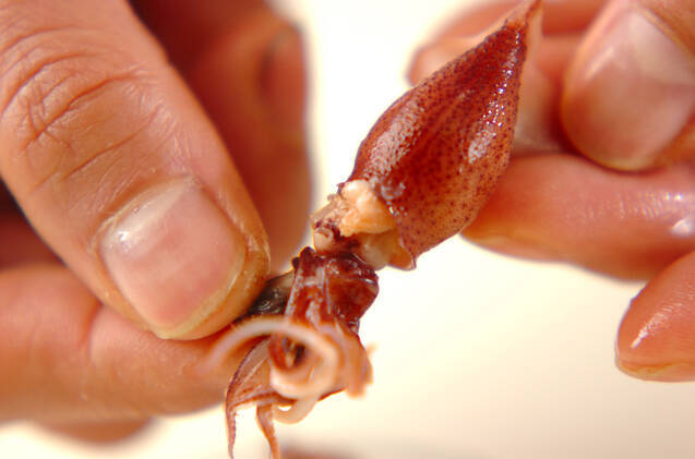 ホタルイカ入りペペロンチーノの作り方の手順1