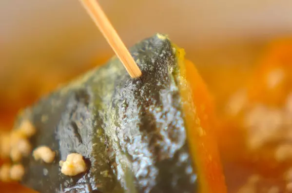 カボチャと鶏ひき肉の煮物の作り方2