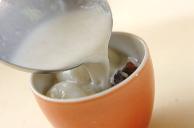 白玉入りココナッツ汁粉の作り方の手順3