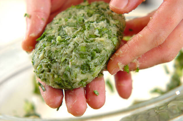 照り焼き春菊鶏つくねの作り方の手順3