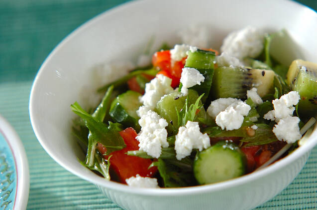 キウイときゅうりのサラダ