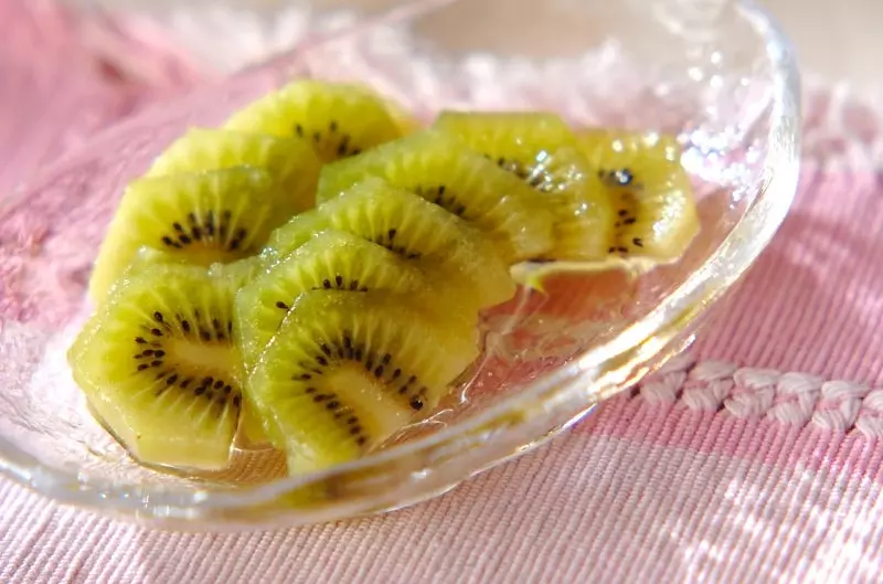 キウイのハチミツがけ レシピ 作り方 E レシピ 料理のプロが作る簡単レシピ キウイのハチミツがけ レシピ 作り方 E レシピ 料理のプロが作る簡単レシピ