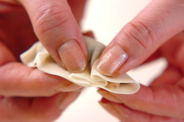 ツナ餃子の作り方の手順6