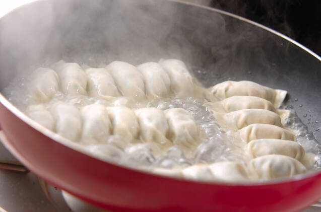 ツナ餃子の作り方の手順8