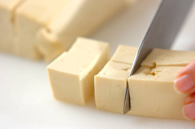 豆腐のおかか炒めの作り方の手順1