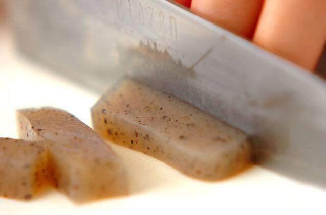 レンコンとコンニャクのソテーの作り方の手順2