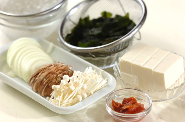 梅と春雨のスープの作り方の手順1