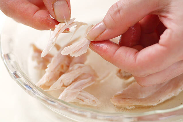 トマトと鶏肉のサラダの作り方の手順1