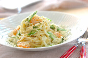 エビ入りカルボナーラ
