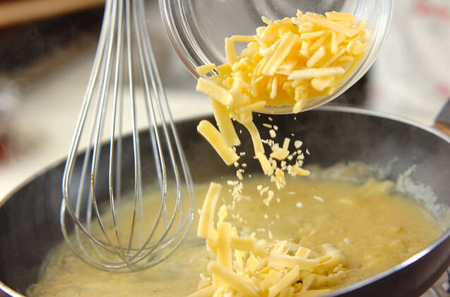 カレーチーズがけオムライスの作り方の手順8