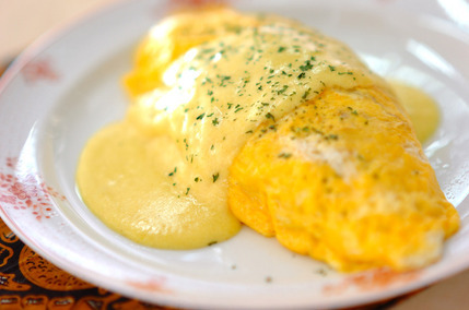 カレーチーズがけオムライス