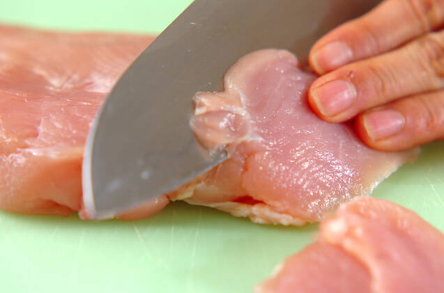 鶏むね肉のピリ辛みそ炒めの作り方の手順1