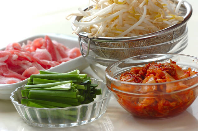 味付けはキムチだけ！絶品簡単豚キムチ炒めの作り方の手順1