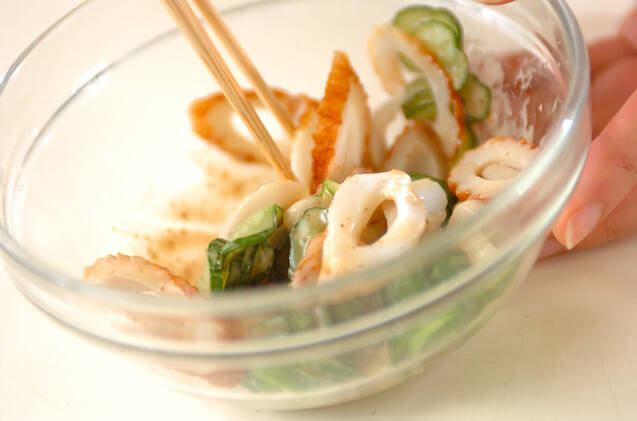 ちくわとキュウリのゴマドレッシング和えの作り方の手順2