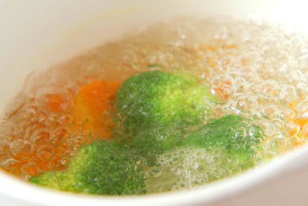 ブロッコリーのゴマ和えの作り方の手順2