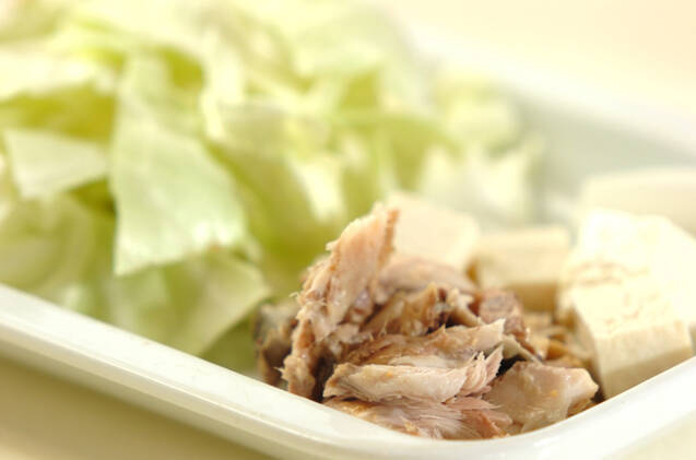 サバのみそ煮と豆腐の卵炒めの作り方の手順1