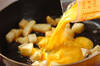 ジャガイモと卵の炒め物の作り方の手順3