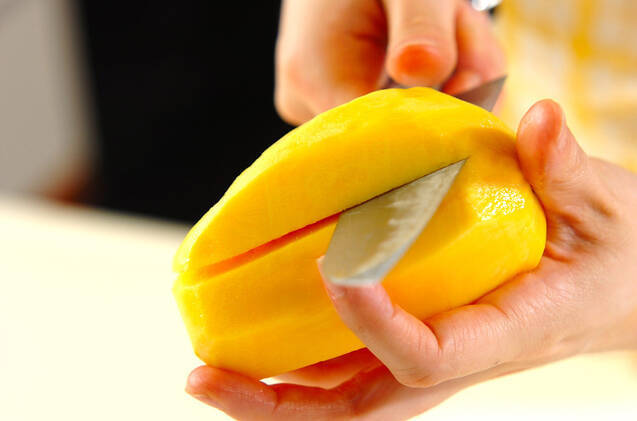 卵不使用！マンゴーとココナッツのアイスの作り方の手順1