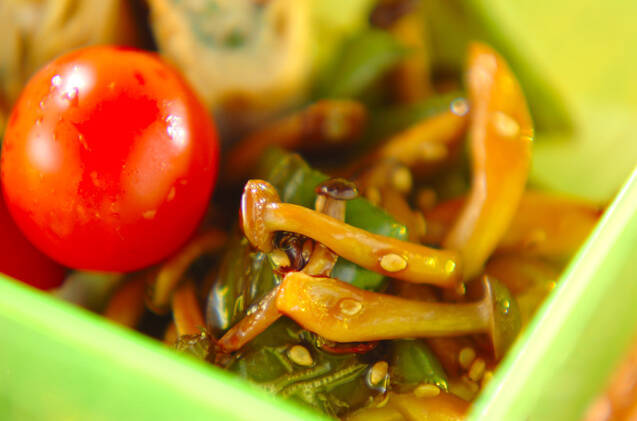 ピーマンとキノコのきんぴら