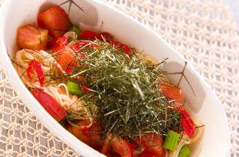 トマトと桜エビ混ぜ素麺