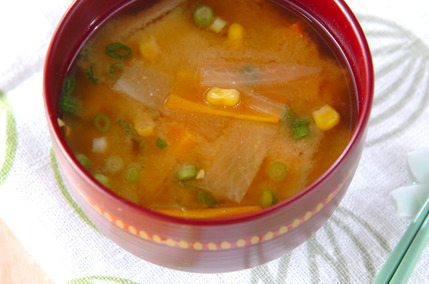 大根とコーンのみそ汁