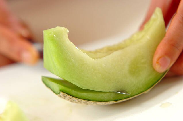 メロンアイスパフェの作り方の手順1