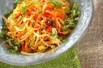 モヤシのキムチ炒め和え