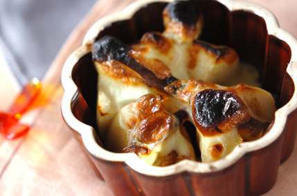 リンゴとチーズの焼きデザート