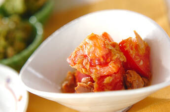 トマトのカレー風味サラダ