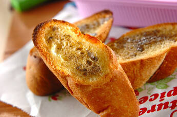 アンチョビガーリックバゲット