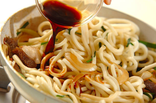 ホルモン風冷凍コンニャク焼きうどんの作り方の手順5