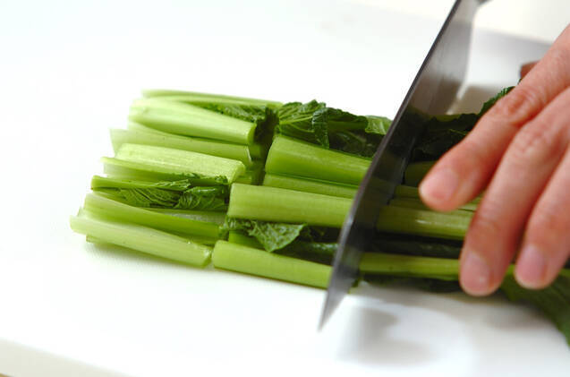 小松菜と長芋のエスニック炒めの作り方の手順1