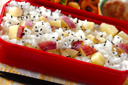サツマイモの混ぜご飯