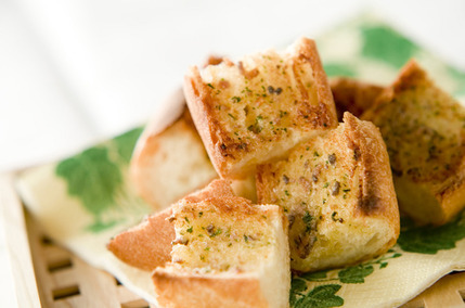 アンチョビトースト