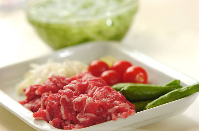 牛肉の甘辛みそ炒めの作り方の手順1