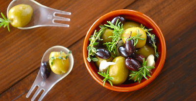 オリーブのハーブ和え 副菜 レシピ 作り方 E レシピ 料理のプロが作る簡単レシピ
