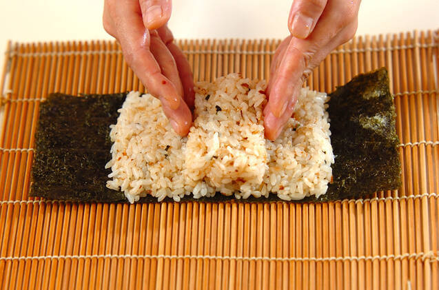 くまさんデコ巻き寿司の作り方の手順3