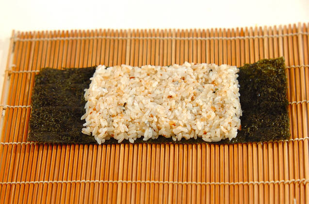 くまさんデコ巻き寿司の作り方の手順2