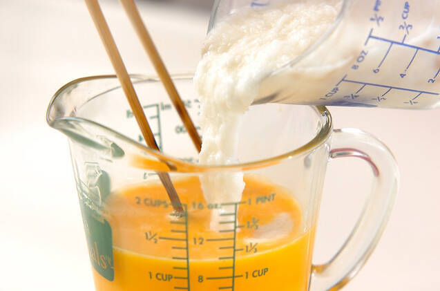 長芋入り卵焼きの作り方の手順1