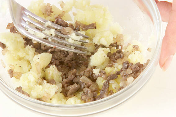 ビーフコロッケの作り方の手順2