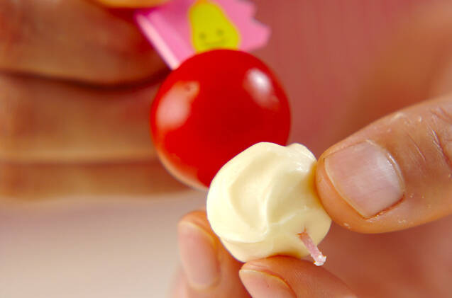 プチチーズ＆トマトの作り方の手順1