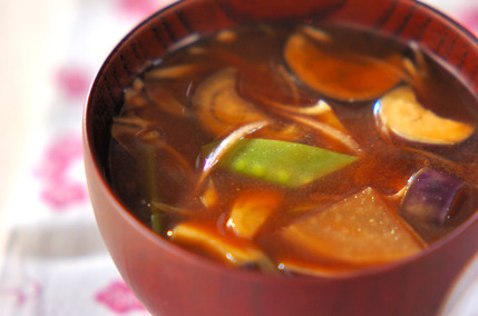大根とナスのみそ汁