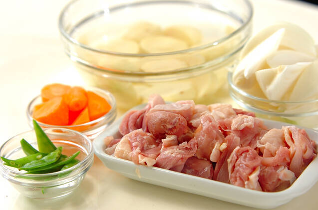 こっくりおいしい！鶏ジャガの作り方の手順1