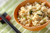 刻み漬け物入りご飯