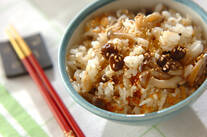 旨味たっぷり！ホタテとシメジの炊き込みご飯