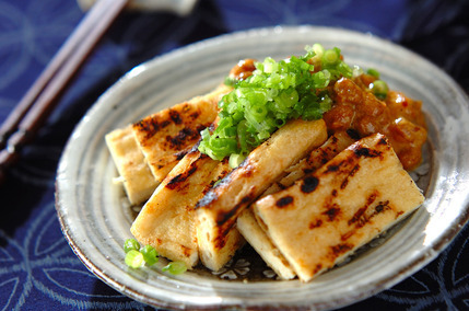 油揚げ納豆ダレがけ