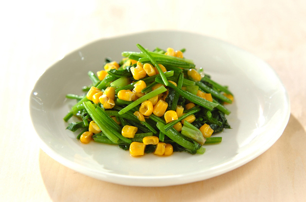 ホウレン草とコーンのソテー