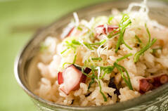 ショウガがきいてる!やわらかタコめし