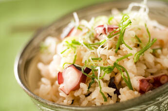 ショウガがきいてる！やわらかタコめし