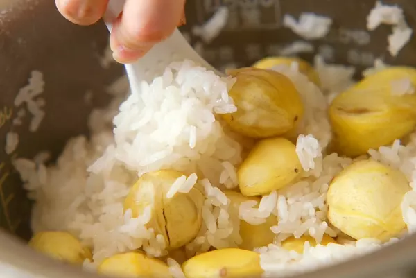 ほくほく甘い!栗ご飯の作り方2